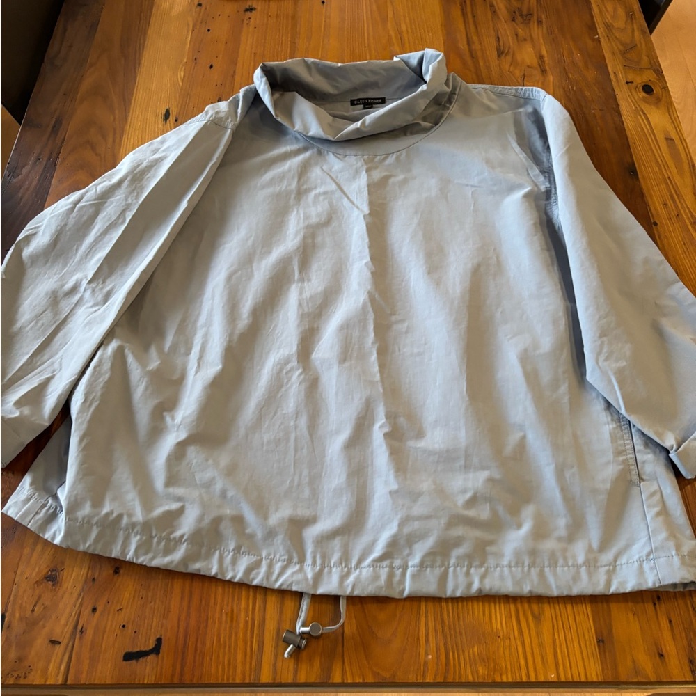 Eileen Fisher top M